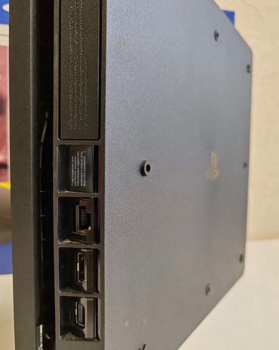PlayStation 4 Slim