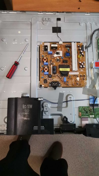 Продам телевизор б/у на запчасти