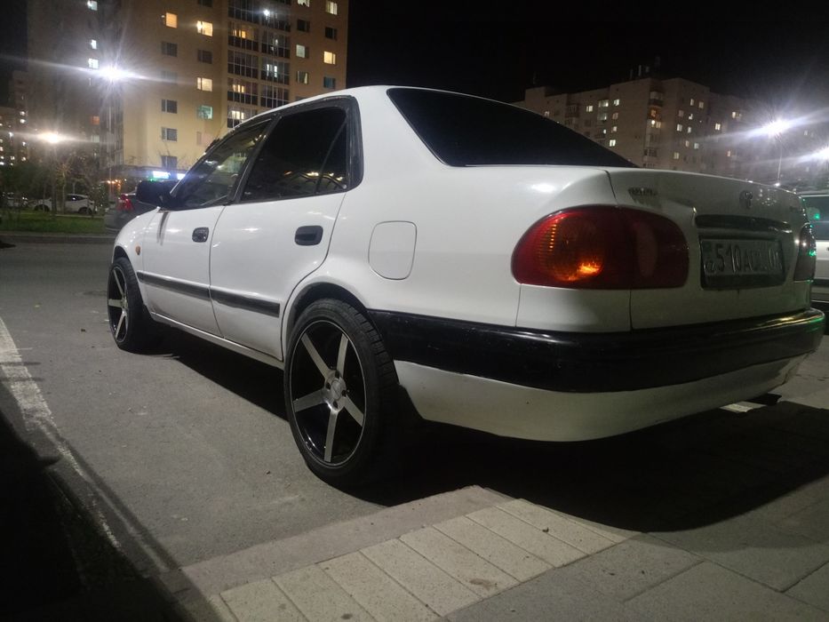 Тойота Королла 1998 года