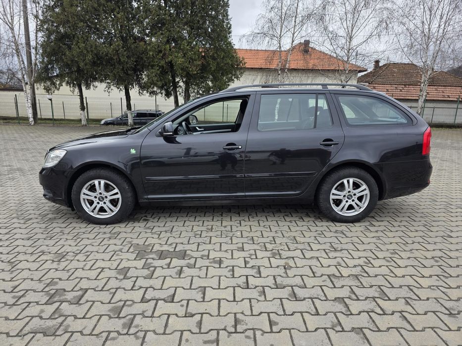 SKODA Octavia 2011 — imagine 5