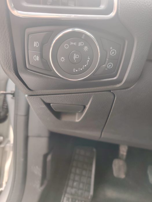 Ford Focus 1.6 Benzina