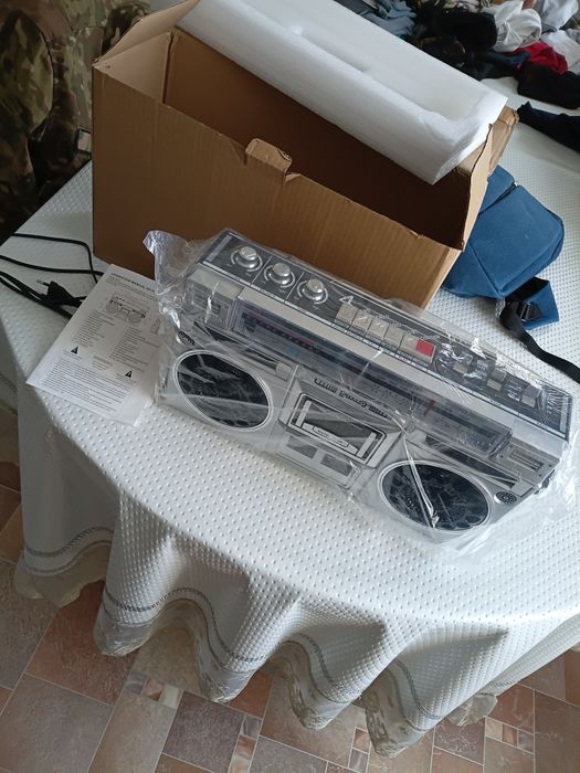 Продам новый магнитофон