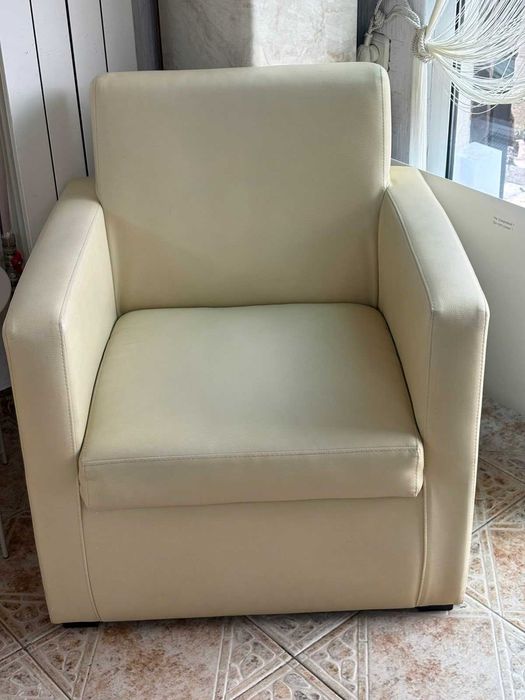 кожен фотьойл  бежав цвят