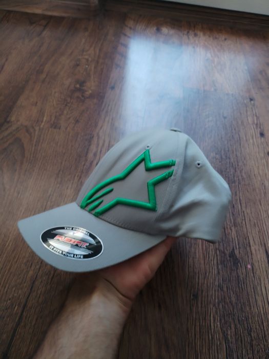 alpinestars hat - мъжка шапка 100% оригинал отлично състояние  размер L/XL