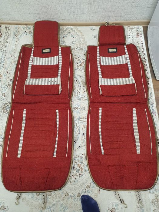 Чехлы универсальные. Красного цвета.