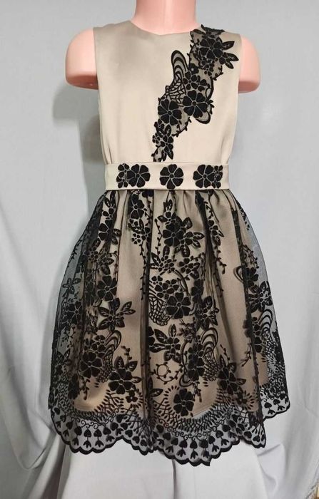 Платье на девочку.