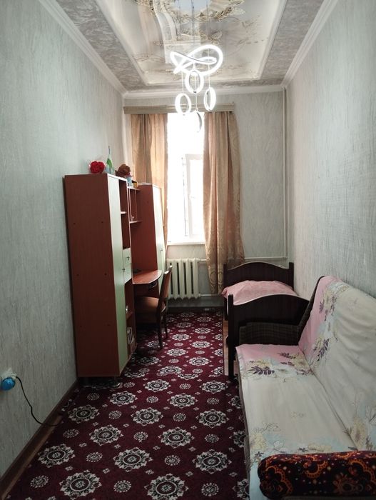 Продаётся Яккасарой т. Аския кўчаси . Бобур  боғи.Висотапотолочка ! 4