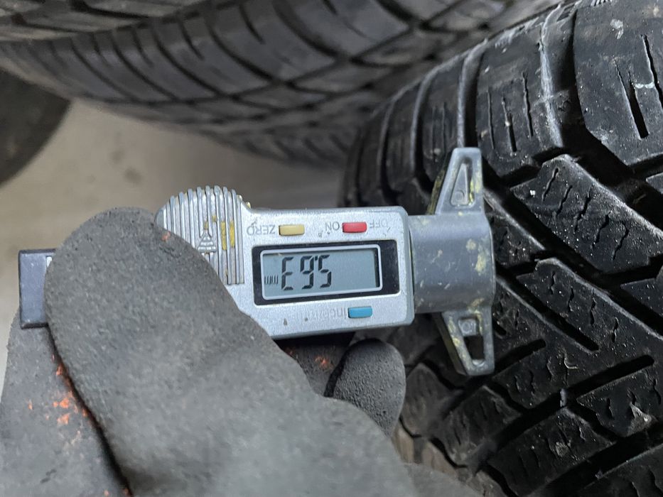 Anv m+s 185/60/15 Semperit/Continental