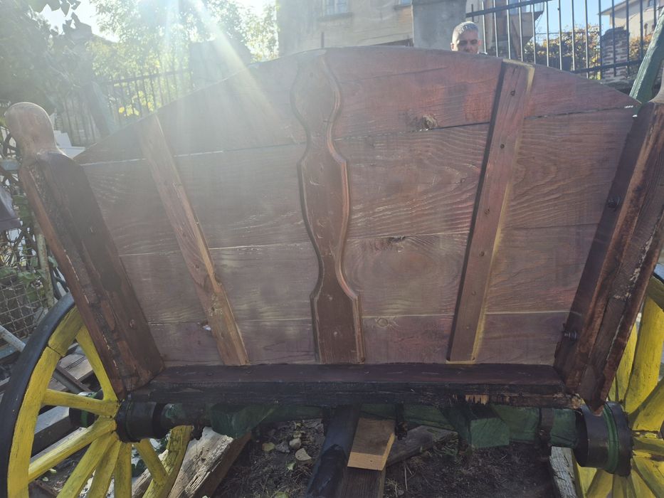 Старинна Дървена Каруца