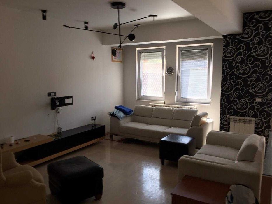 Дава се под наем Двустаен апартамент в Бургас, Лазур - 64 кв.м за 204 € - Снимка #1