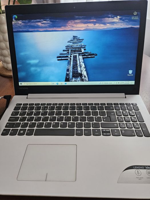 Laptop Lenovo Ideapad 320, Alb - 8GB RAM, 128 SSD, Baterie Excelentă (