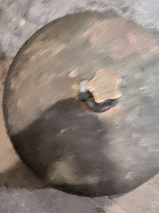 Vând butelie albastră.