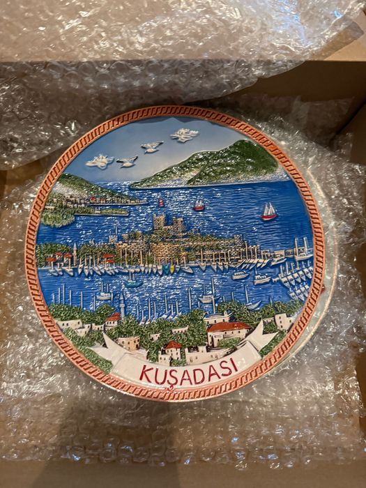 10-15 евро нови чинии от различни места по света