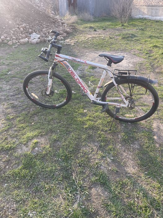 Продам шкаф,диван,велосипед.