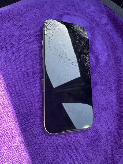 IPhone 16 Pro Titanium