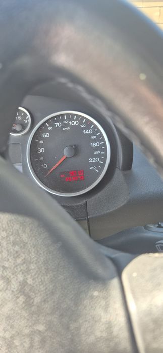 AUDI 80 2004 — imagine 2