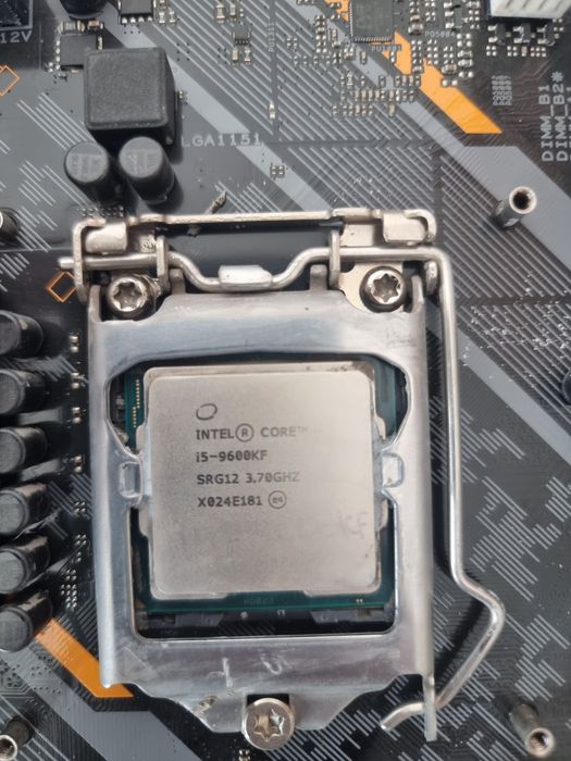 Продам комплект B360 M-PLUS GAMING + intel core i5 9600KF