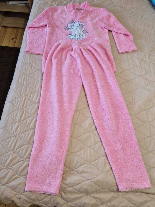 Плюшена розова пижама