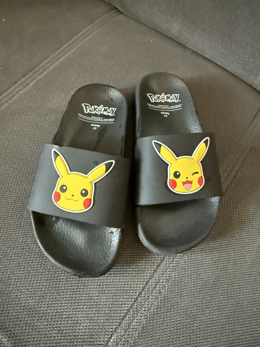 Papuci pikachu  copii 28
