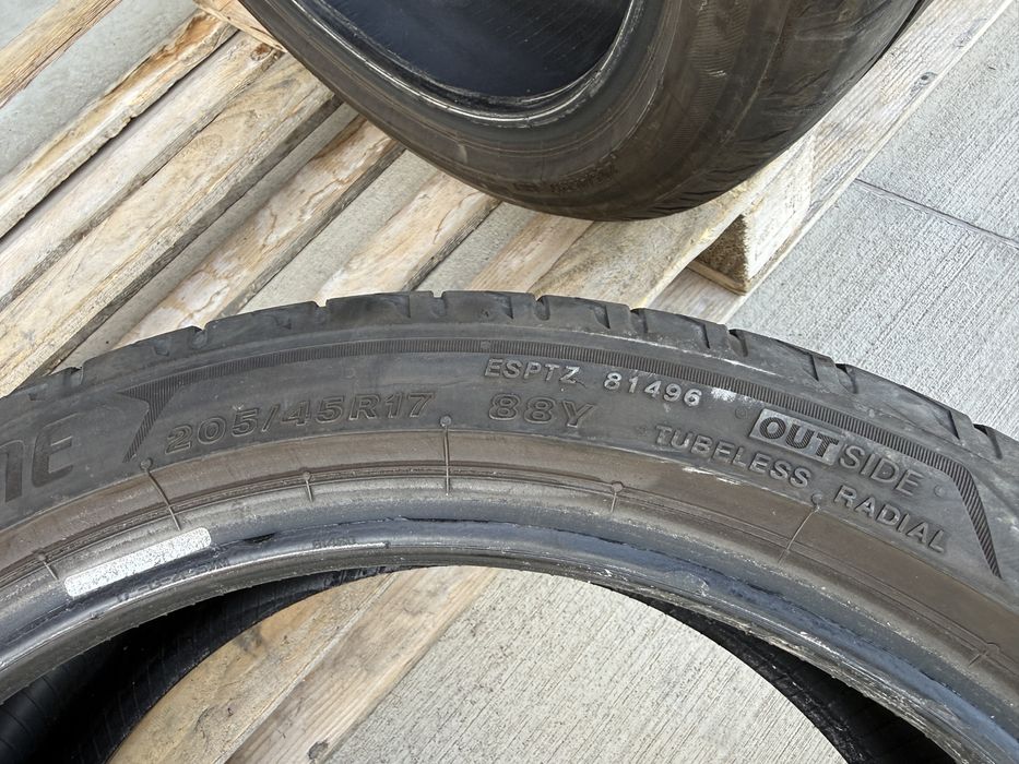 2бр. Летни Гуми С Борд 205/45R/17 -BRIDGESTONE- DOT:0422- 4.5мм. * 40€ за 2бр. *