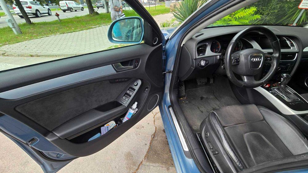 Продавам автомобил Ауди А4