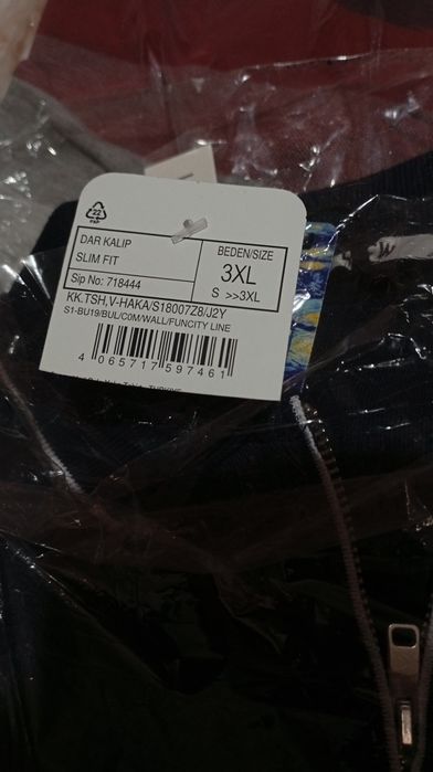 Продам тениски мужские