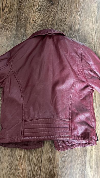 Куртка косуха на девочку 6-7 лет