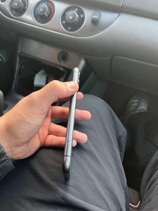 Iphone 11 в хорошем состоянии