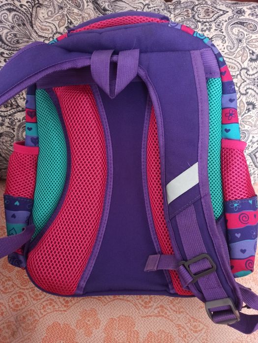 Продам рюкзак для девочки