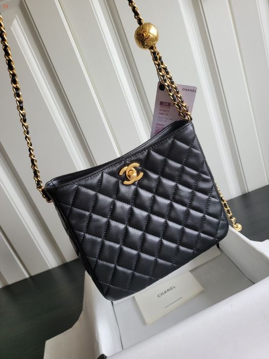 CHANEL  premium  quality !!