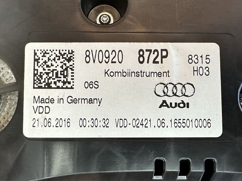 Ceasuri bord Audi A3 8V : 8V0920872P