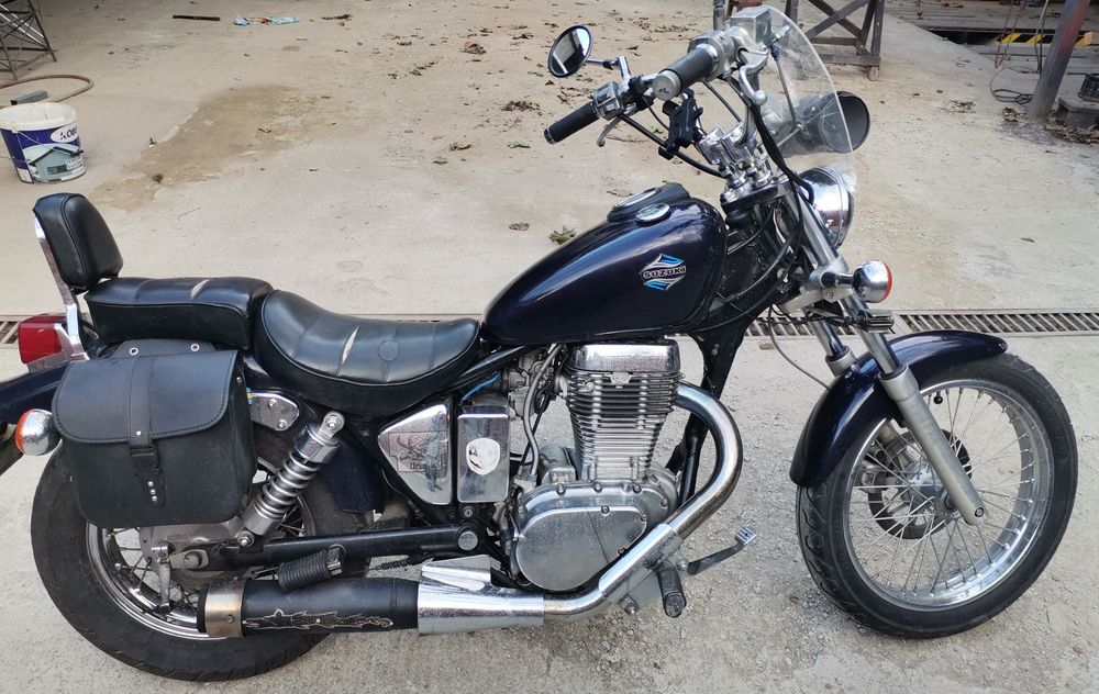 Motocicleta A2 Suzuki Savage 650