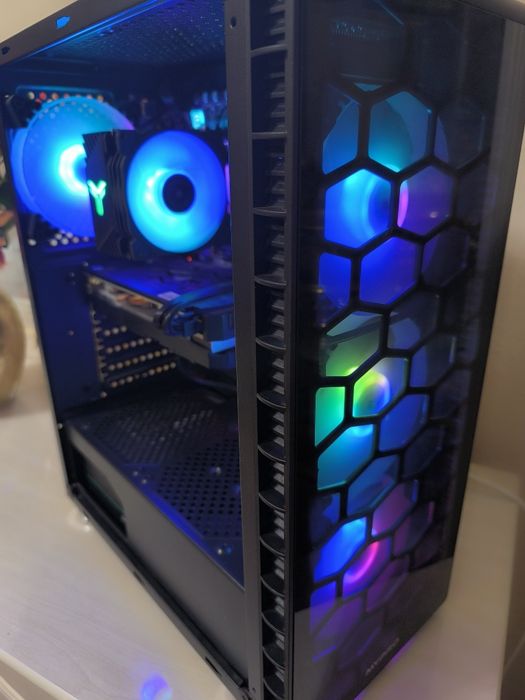 Продаю готовый начально игровой сетап в отличном состоянии!