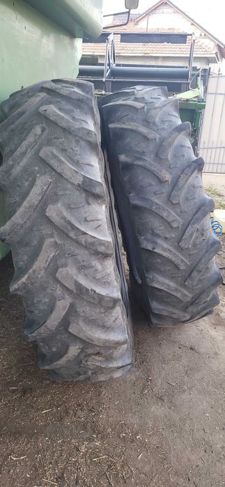 Vând cauciucuri traxtor 16,9 R38