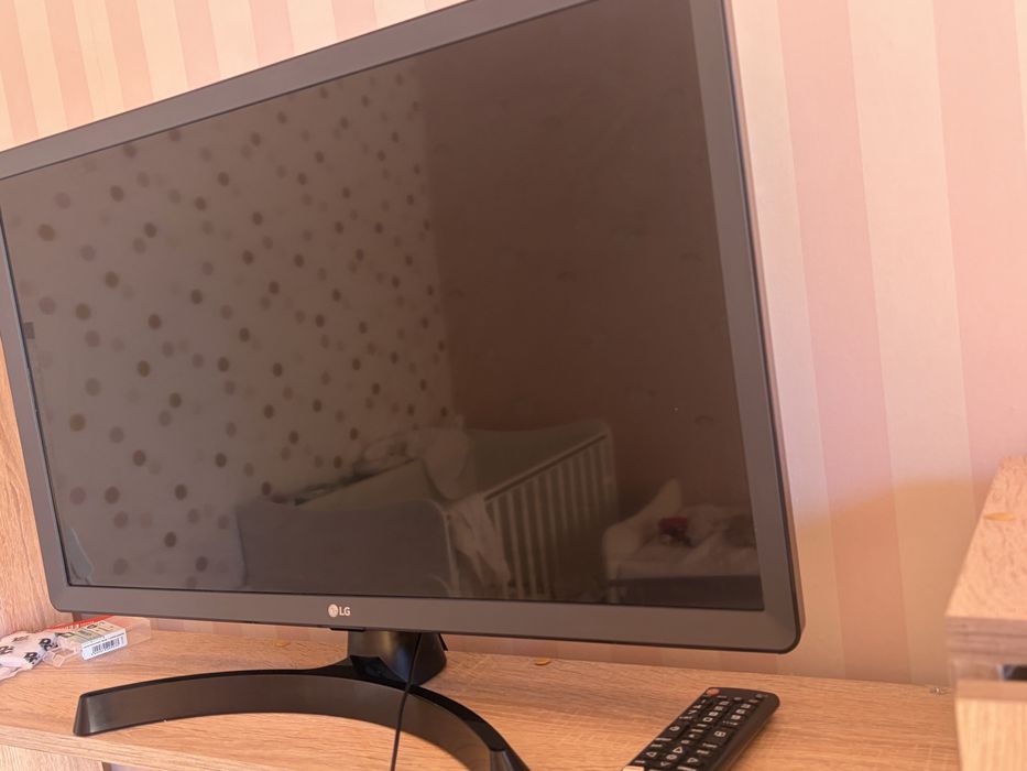 LG телевизор 27”