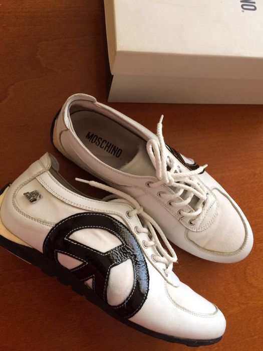 Обувки Moschino