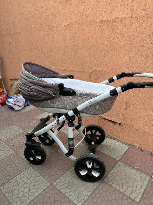 Продам кодяску 3 в 1