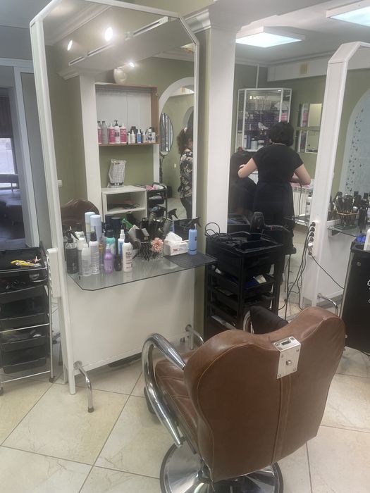 Сдаётся место мастера по волосам