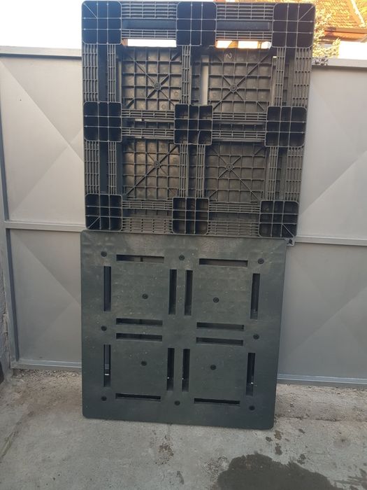 Paleti plastic 50 lei buc