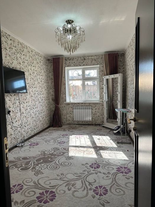 Sergilidan Uy sotiladi