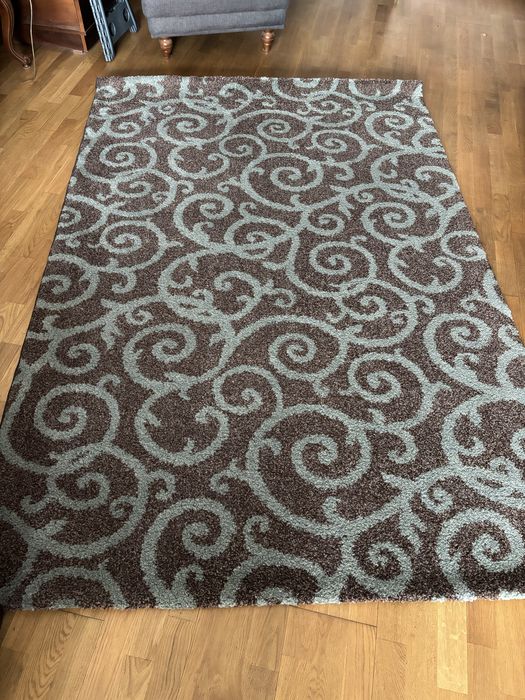 Продам красивый ковер 1.6*2.3 м