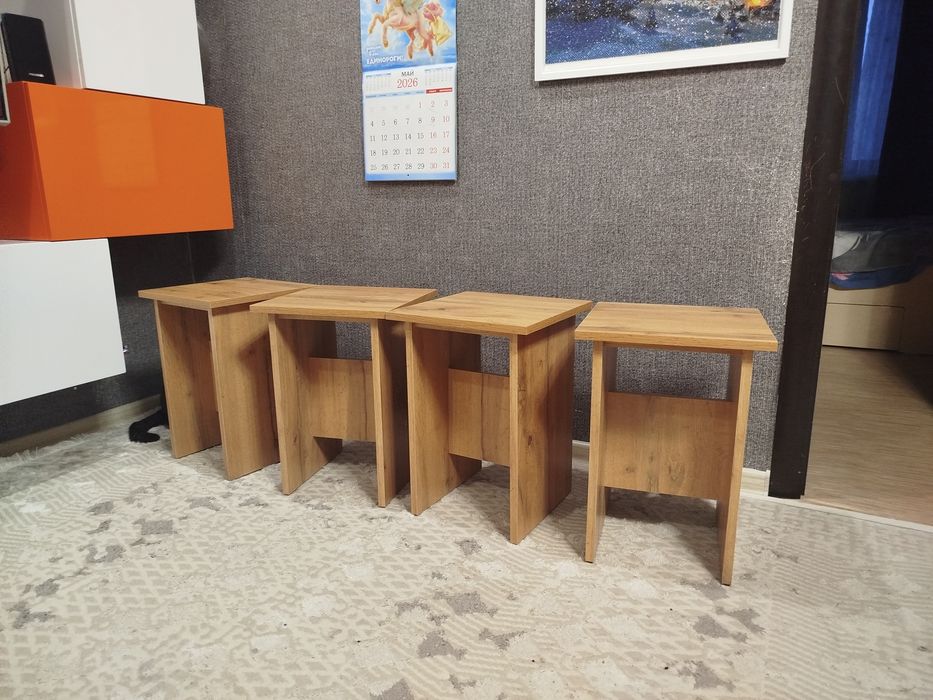 Новые табуретки.