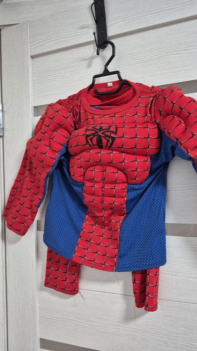 Костюм супергерои по 3000 тенге.