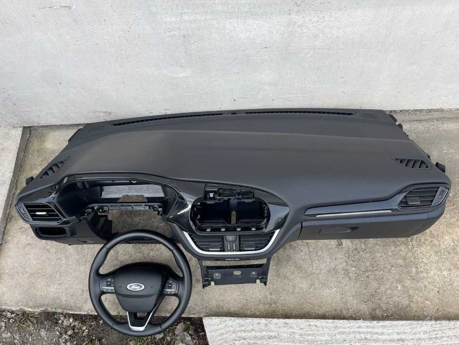 арматурно табло за Ford Fiesta MK 8