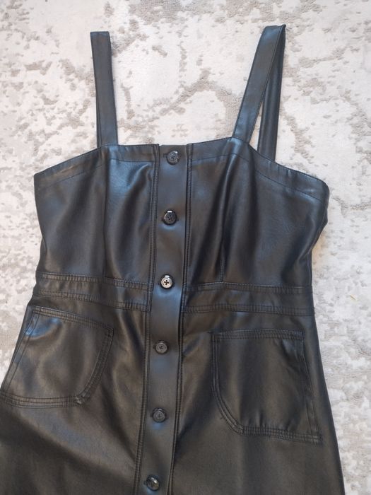 Кожаный сарафан очень классный