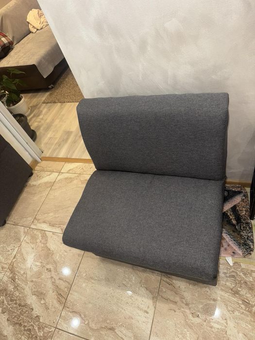 Ъглов диван с ракли