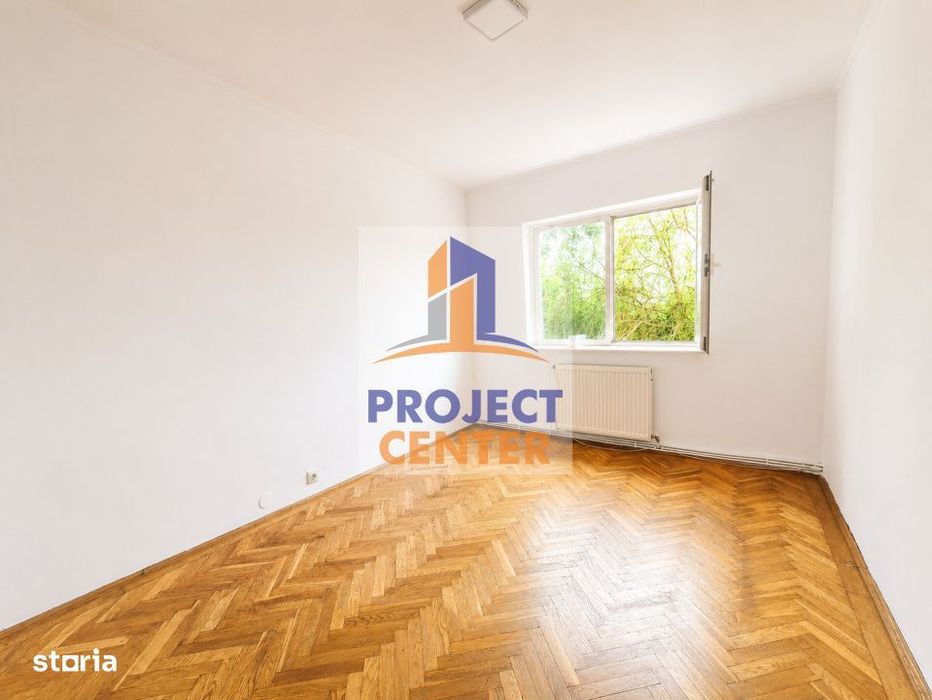 3 camere CRAIOVEI langa scoala nr 11, etaj 2, decomandat