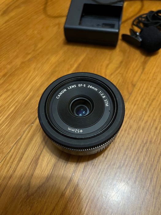 Canon EOS 250D + 2 объектива + микрофон + сумка