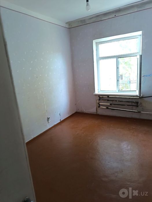 Продаётся квартира чирчик 10 микрорайо