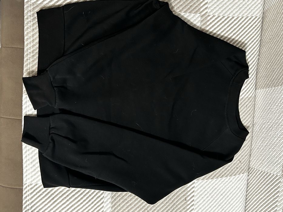 черный свитшот с начесом